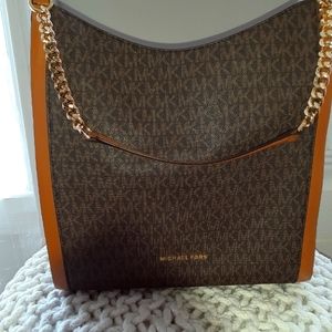 Lightly used MK bag. Bucket style. 14 tall×12×4.5